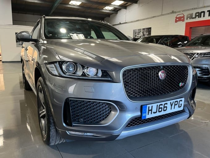 2025 Jaguar F-pace