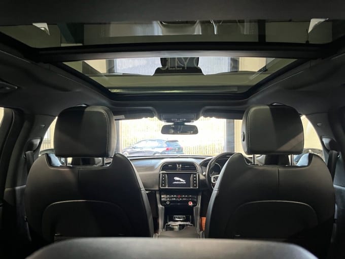 2025 Jaguar F-pace