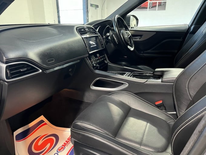 2025 Jaguar F-pace