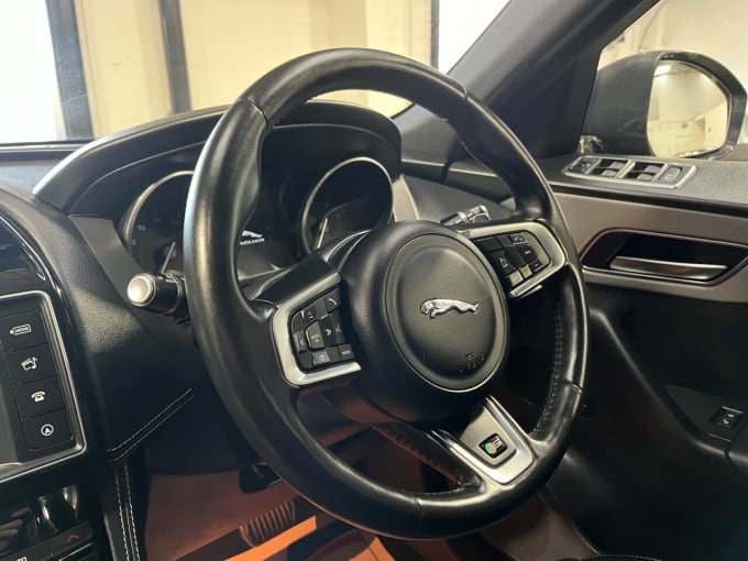 2025 Jaguar F-pace