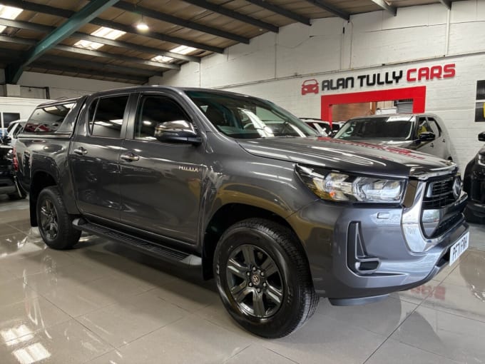 2025 Toyota Hi-lux
