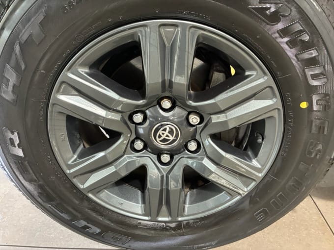 2025 Toyota Hi-lux