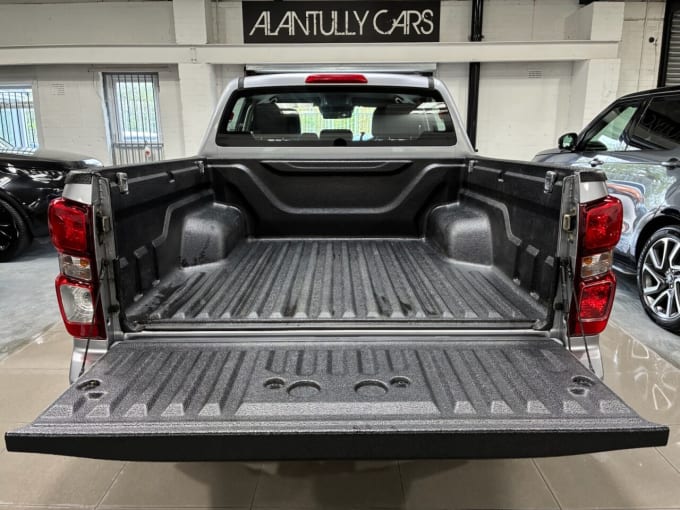 2025 Isuzu D-max