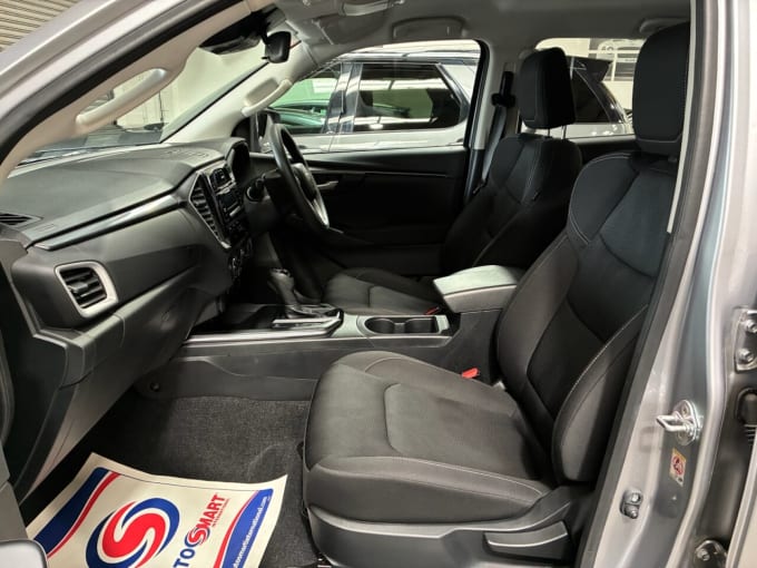 2025 Isuzu D-max