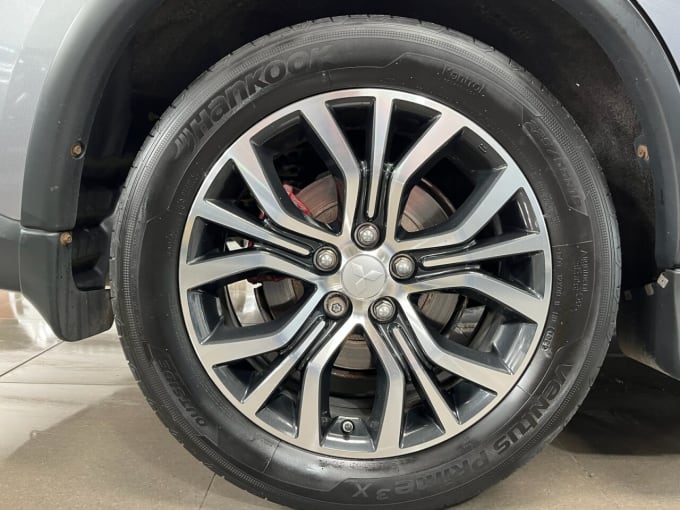 2025 Mitsubishi Outlander