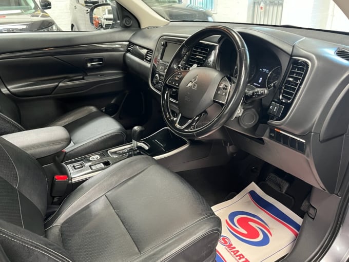 2025 Mitsubishi Outlander