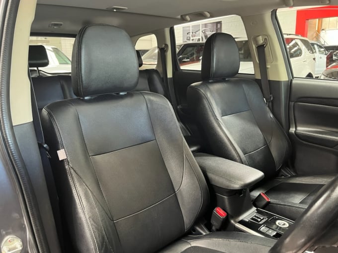 2025 Mitsubishi Outlander
