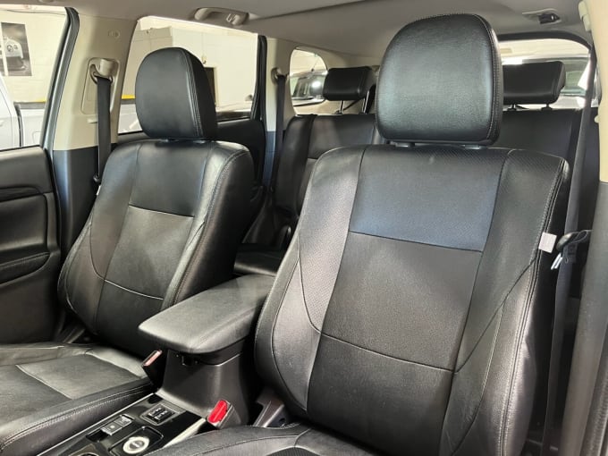 2025 Mitsubishi Outlander