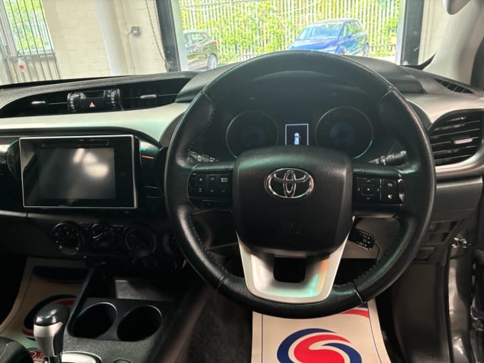 2025 Toyota Hi-lux