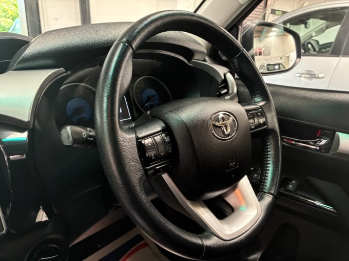 2025 Toyota Hi-lux