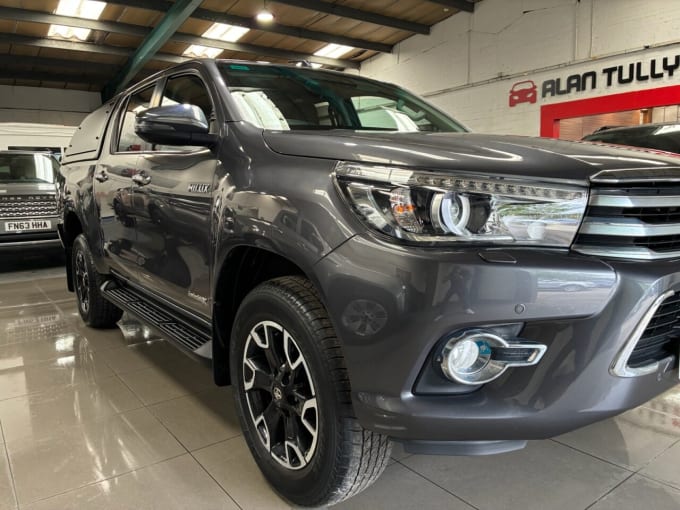 2025 Toyota Hi-lux