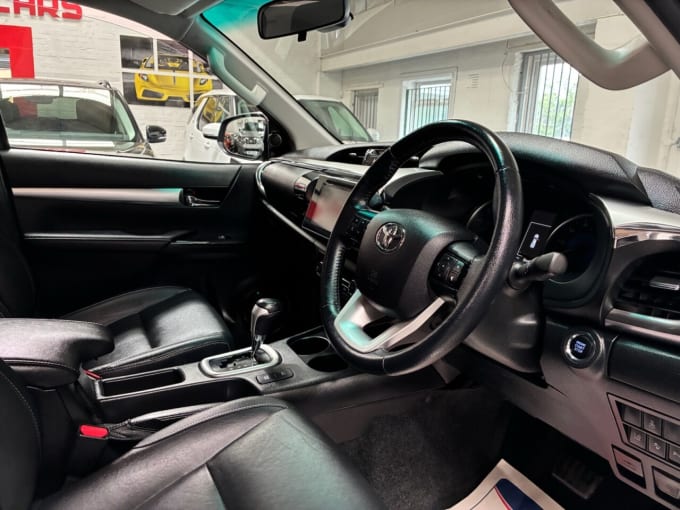 2025 Toyota Hi-lux