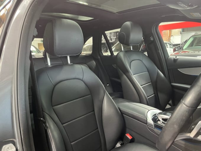 2025 Mercedes-benz Glc