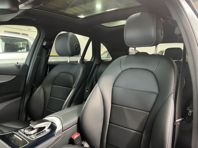 2025 Mercedes-benz Glc