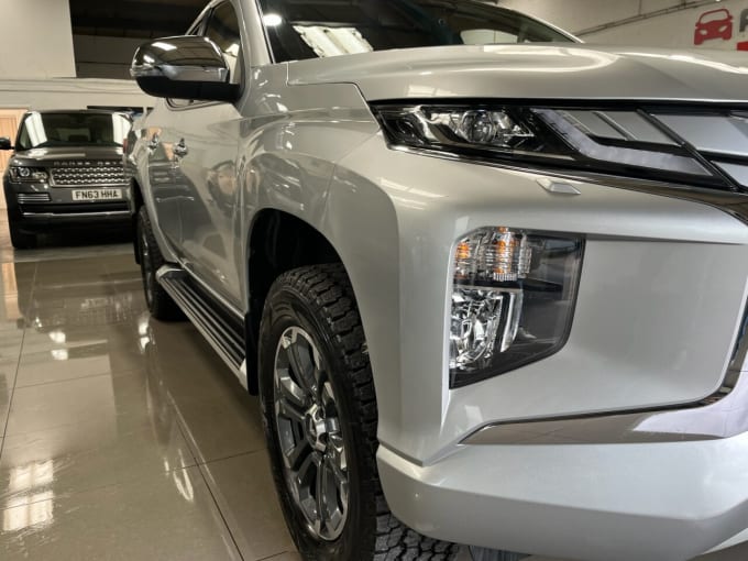 2025 Mitsubishi L200