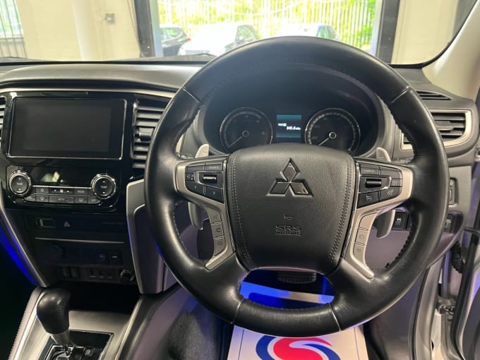 2025 Mitsubishi L200