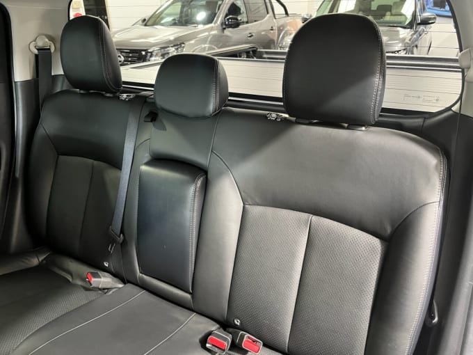 2025 Mitsubishi L200