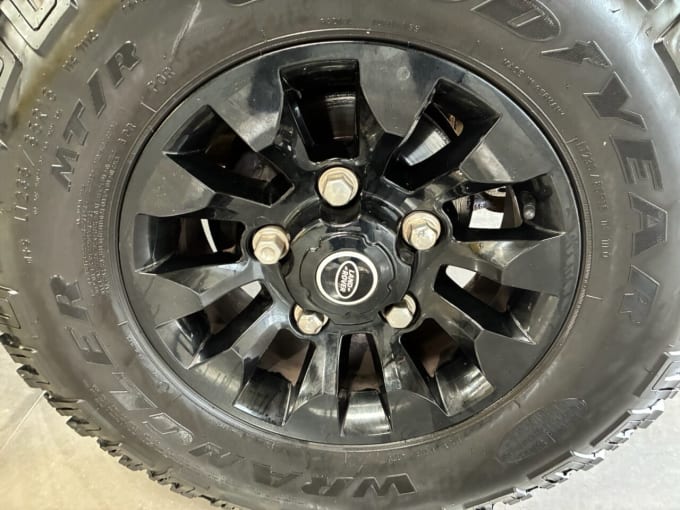 2025 Land Rover Defender