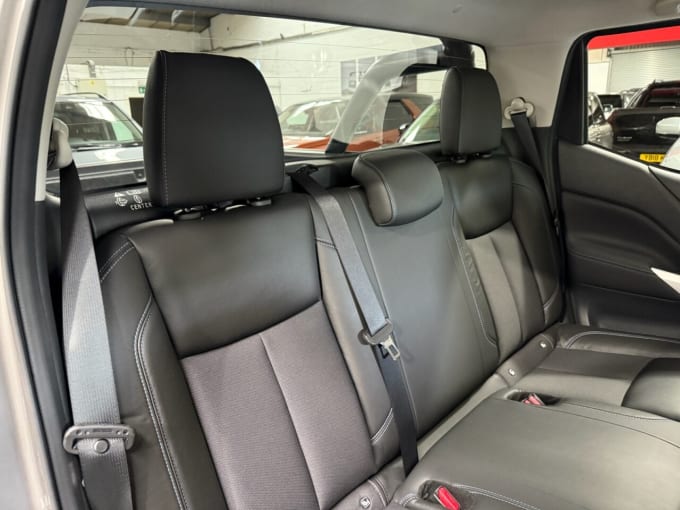 2025 Nissan Navara