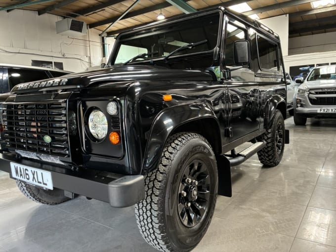 2025 Land Rover Defender