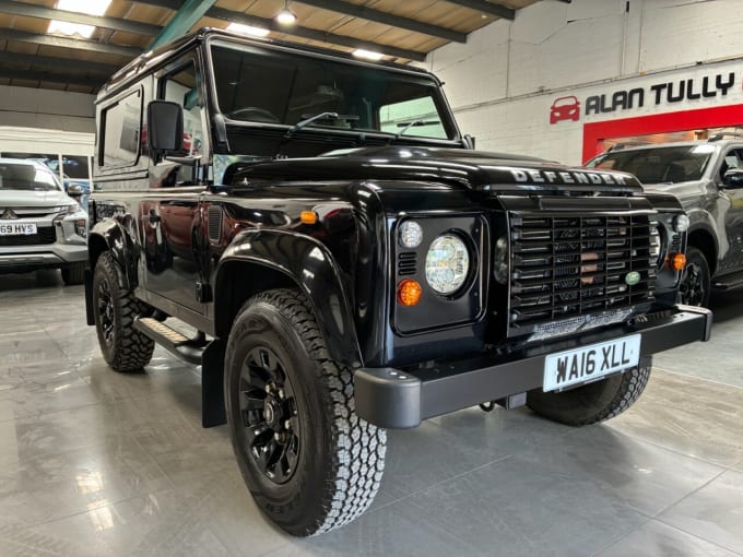 2025 Land Rover Defender