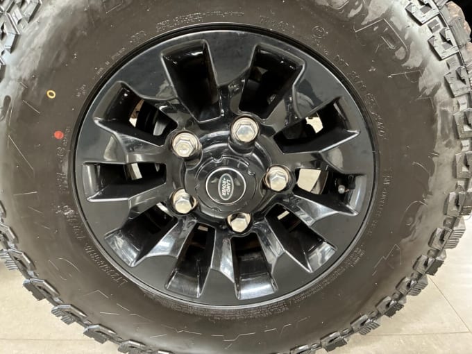 2025 Land Rover Defender