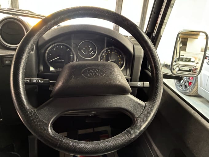2025 Land Rover Defender