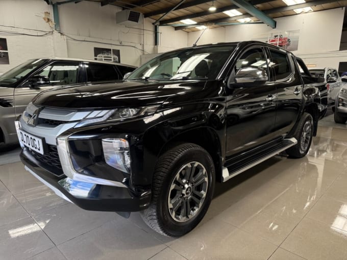 2025 Mitsubishi L200
