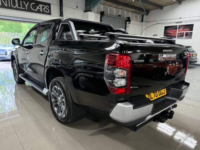 2025 Mitsubishi L200