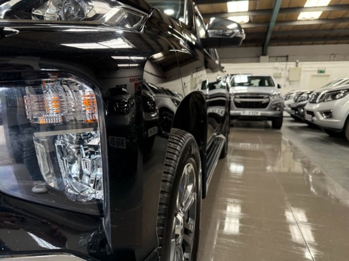 2025 Mitsubishi L200