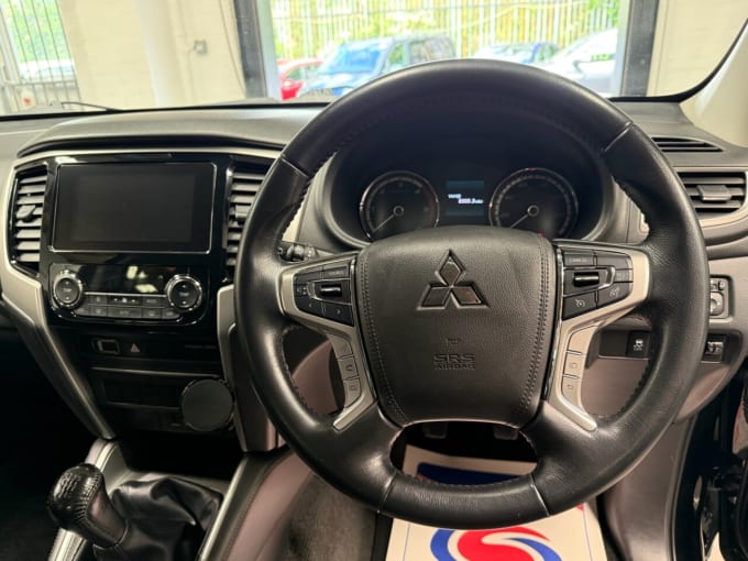 2025 Mitsubishi L200
