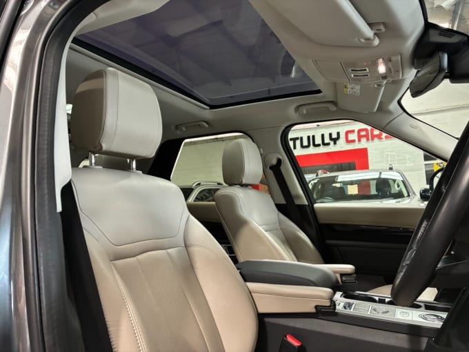 2025 Land Rover Discovery
