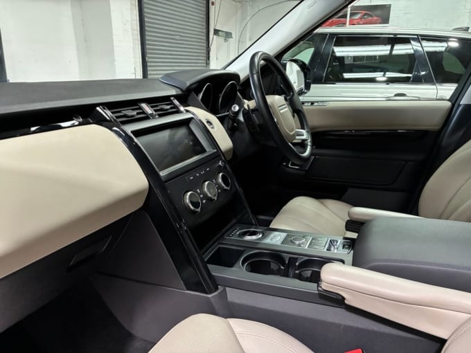 2025 Land Rover Discovery