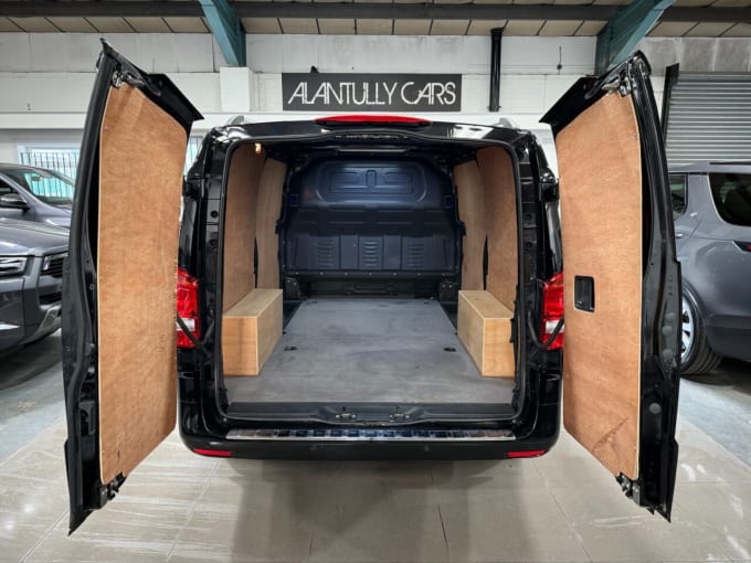 2025 Mercedes-benz Vito