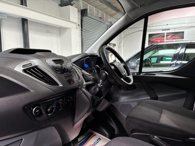 2025 Ford Transit Custom