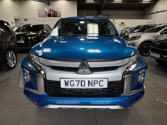2025 Mitsubishi L200