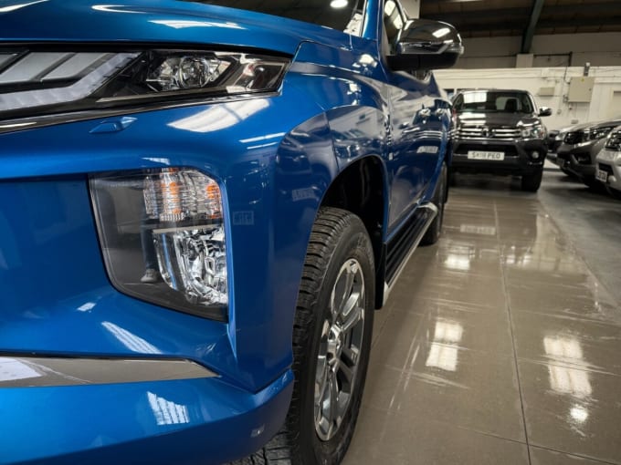 2025 Mitsubishi L200