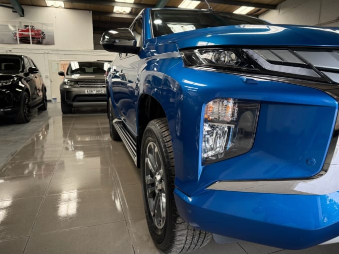 2025 Mitsubishi L200