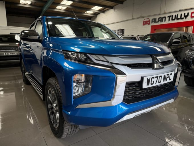 2025 Mitsubishi L200