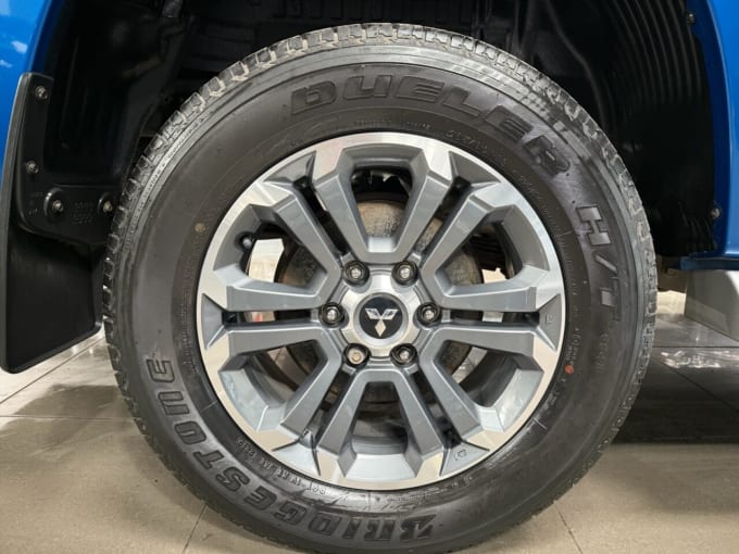 2025 Mitsubishi L200