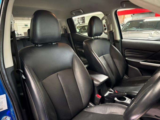 2025 Mitsubishi L200