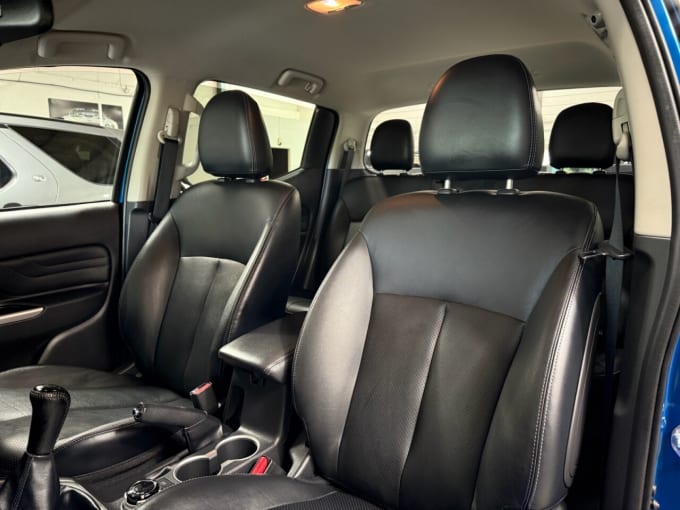 2025 Mitsubishi L200