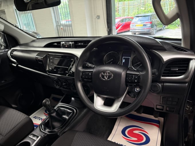 2025 Toyota Hi-lux