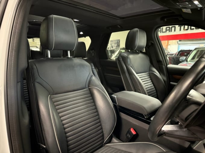 2025 Land Rover Discovery