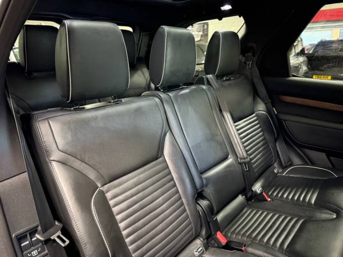2025 Land Rover Discovery