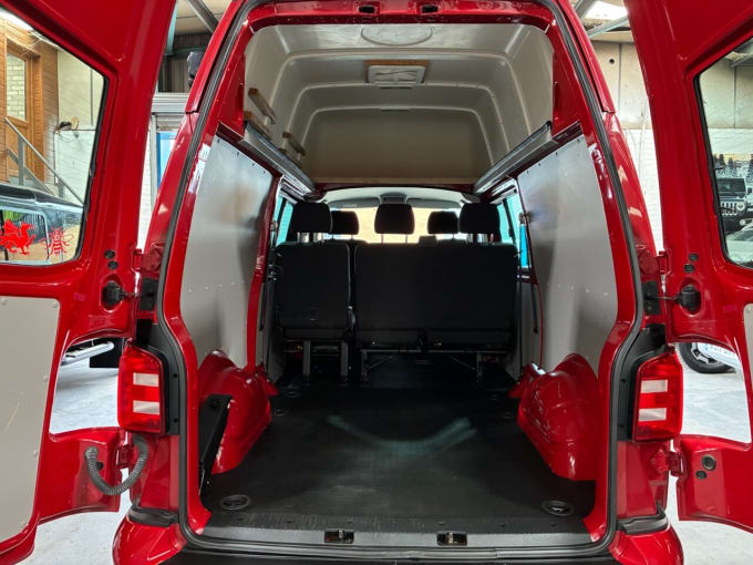 2025 Volkswagen Transporter