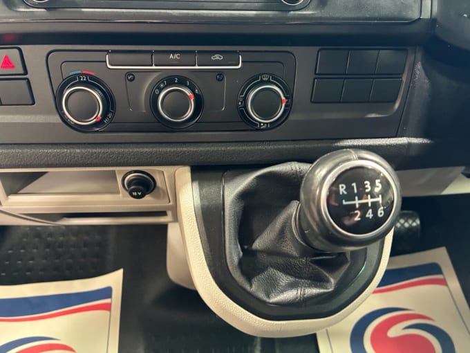 2025 Volkswagen Transporter