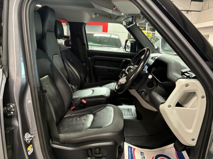 2025 Land Rover Defender