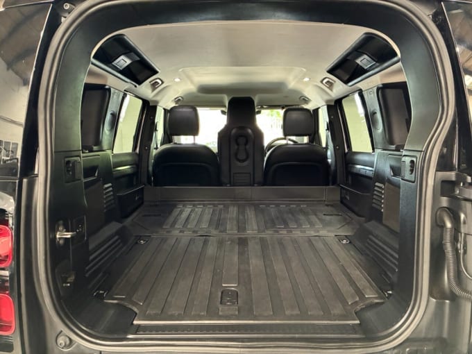 2025 Land Rover Defender
