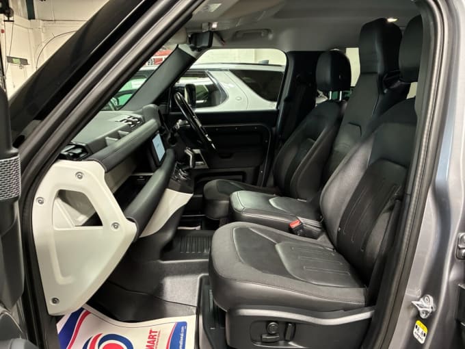 2025 Land Rover Defender
